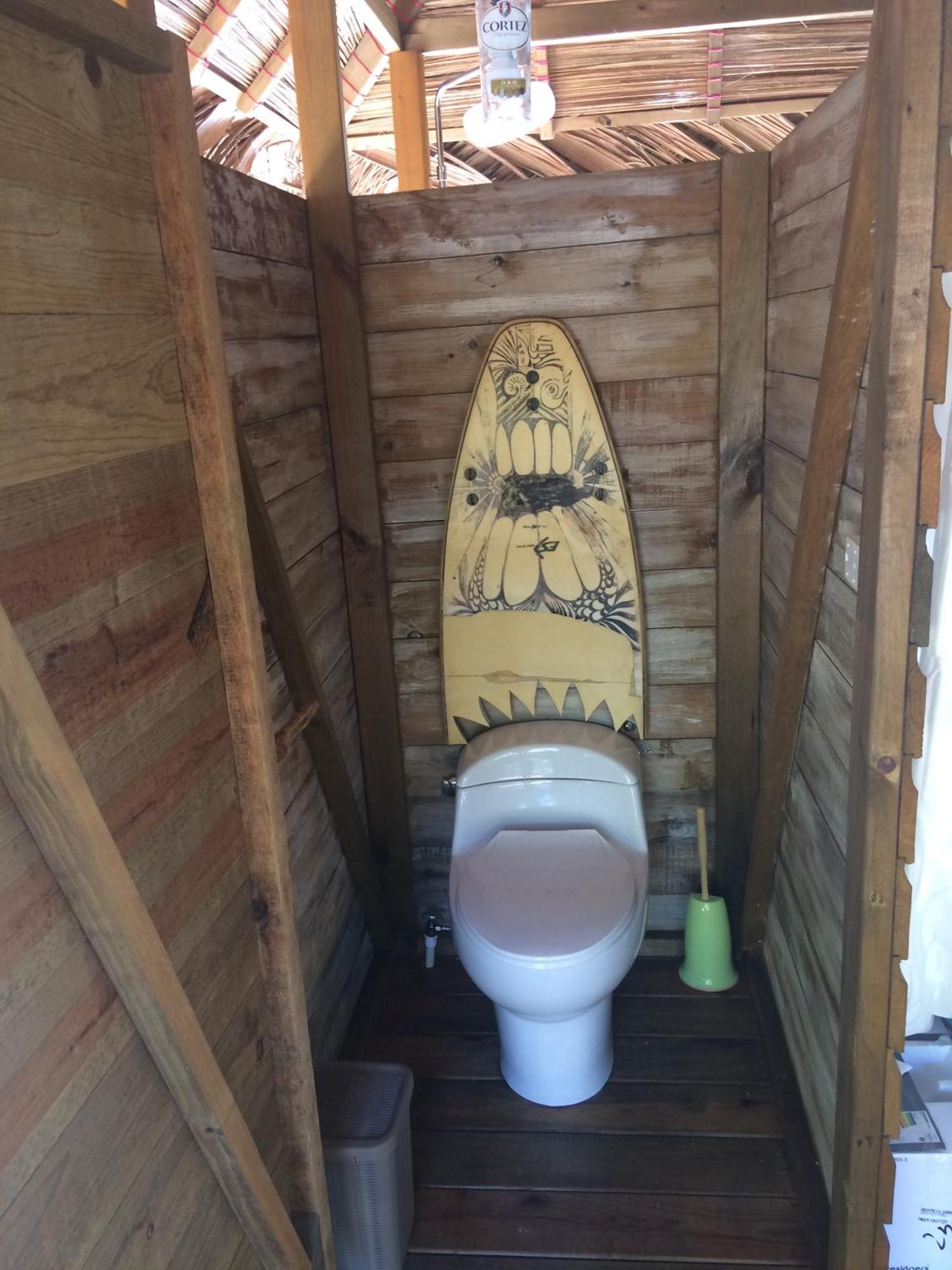 El Toucan Loco Floating Lodges Tierra Oscura 外观 照片