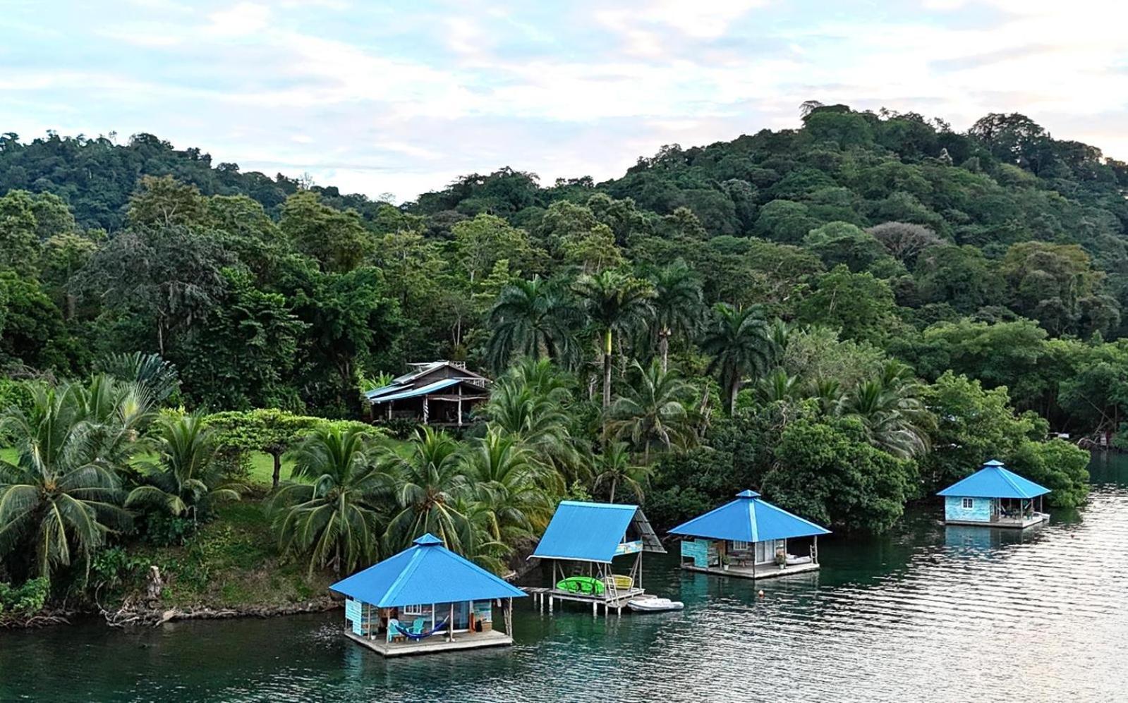 El Toucan Loco Floating Lodges Tierra Oscura 外观 照片