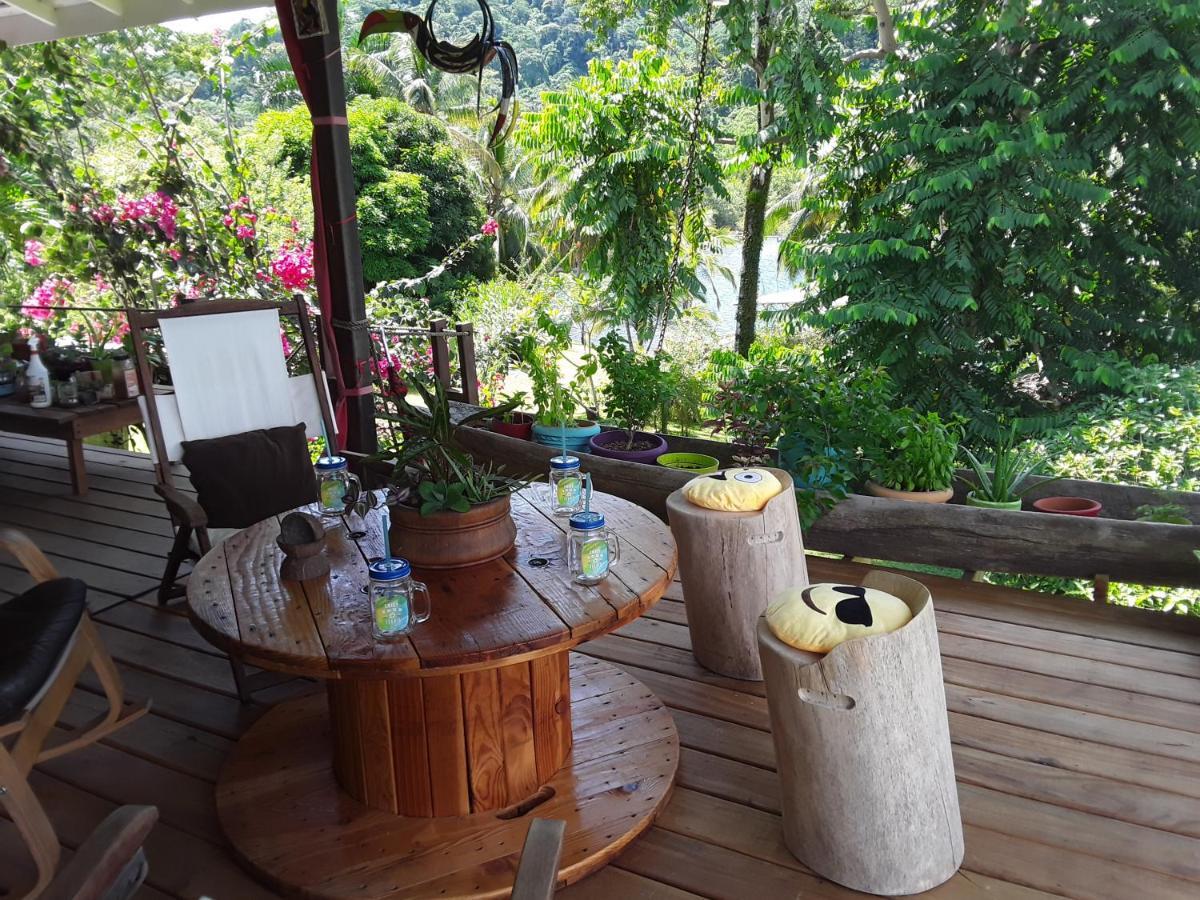 El Toucan Loco Floating Lodges Tierra Oscura 外观 照片